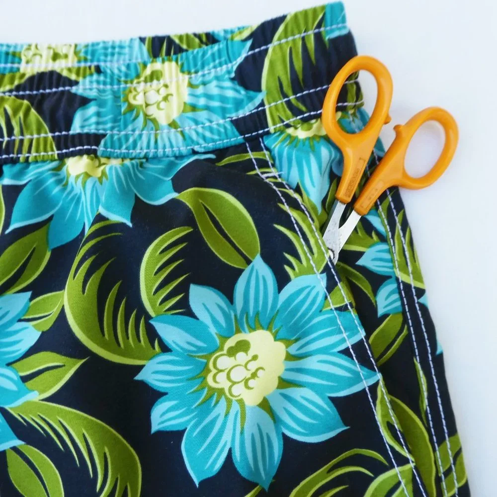 Tommy Bahama Mens Swim Trunks Shorts Copyrighted Hawaiian Print Mesh Liner XL
